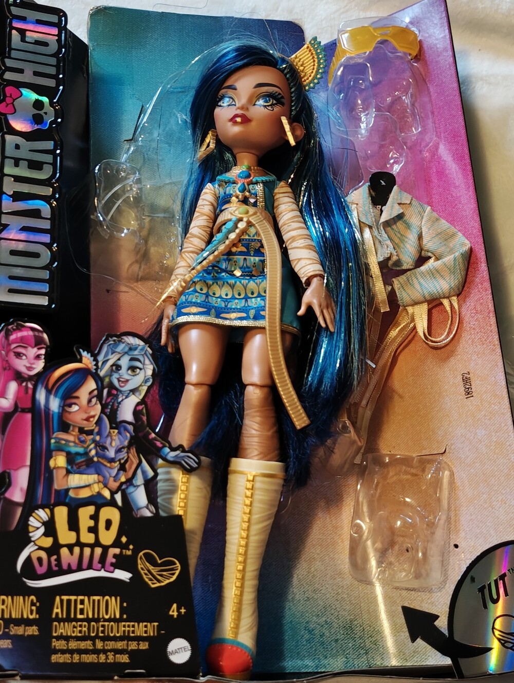 Monster High Cleo DeNile 2022 G3 Reboot with accessories and pet Tut.